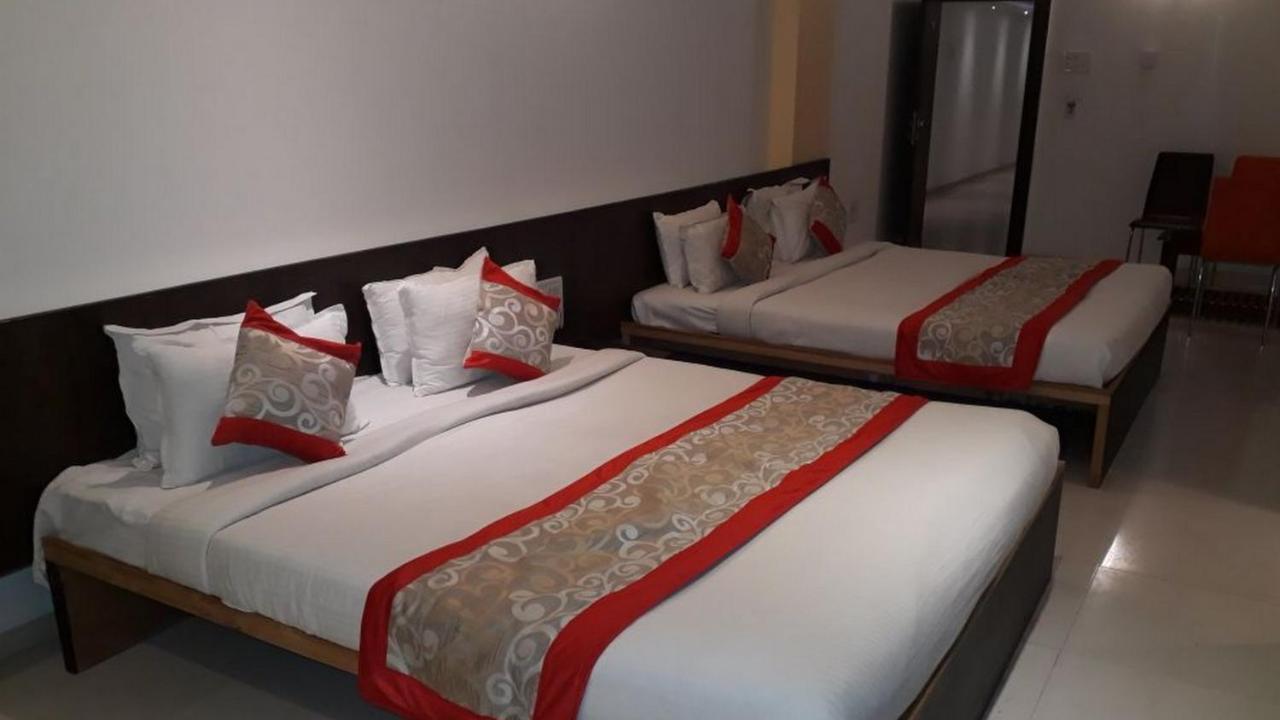 Hotel Golden View Ширді Екстер'єр фото