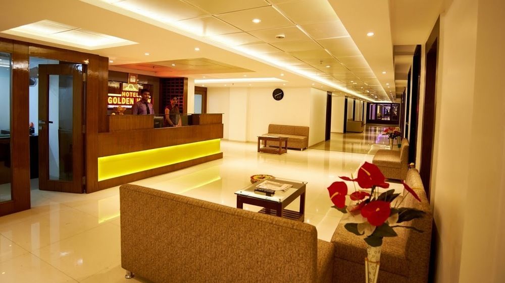 Hotel Golden View Ширді Екстер'єр фото