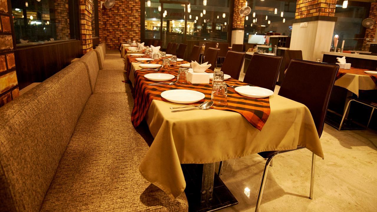 Hotel Golden View Ширді Екстер'єр фото